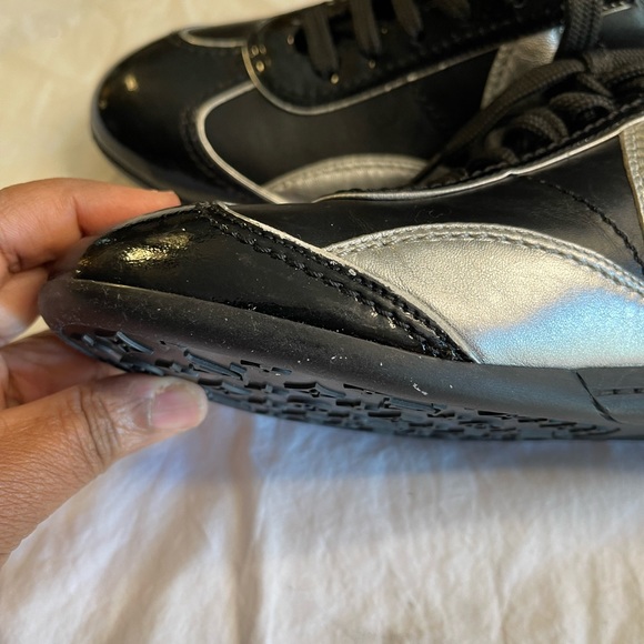 Authentic Louis Vuitton Ladies Sneakers, size (37) - Picture 15 of 16